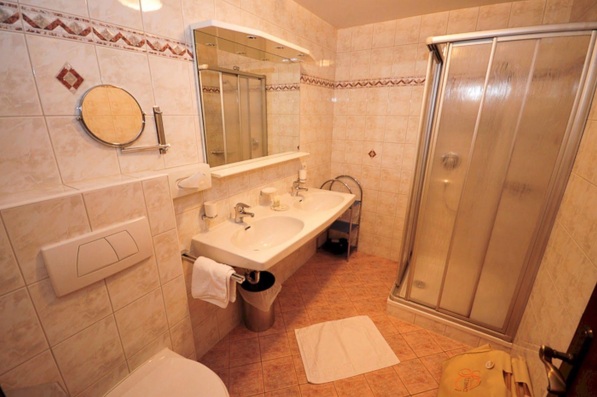 Apart Hotel Garni Strasser Zell am Ziller Ngoại thất bức ảnh